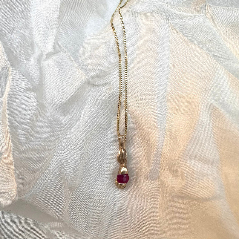 Cave 9ct Yellow Gold 4mm Round Pink Ruby Treasure Slim Bar Pendant Necklace