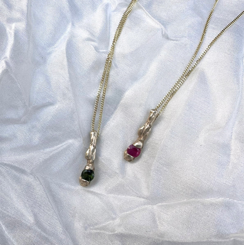 Cave 9ct Yellow Gold 4mm Round Pink Ruby Treasure Slim Bar Pendant Necklace