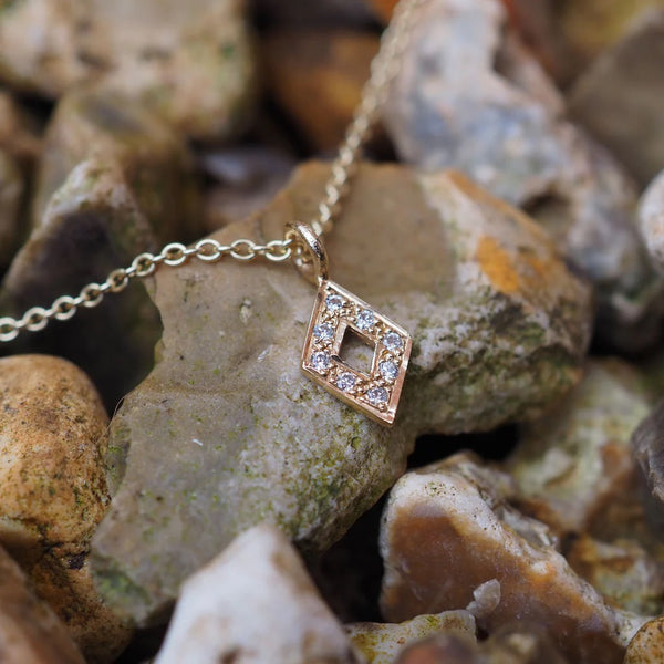 FEATHER DIAMOND NECKLACE