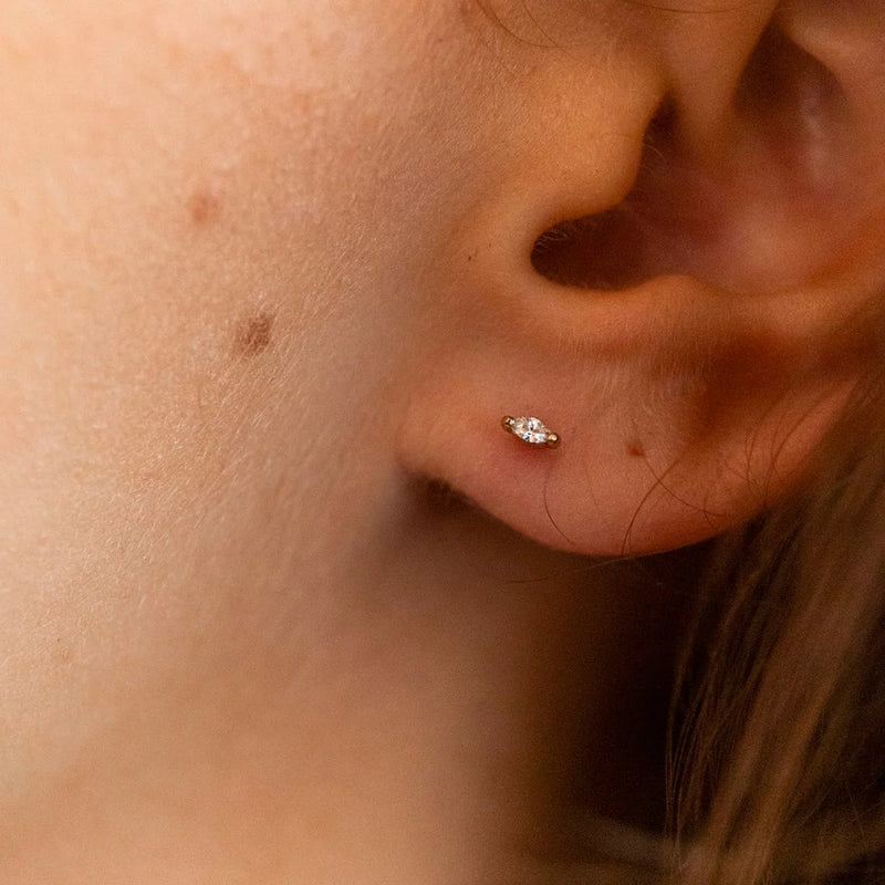 CLEAR CUBIC ZIRCONIA GOLD LABRET EARRING
