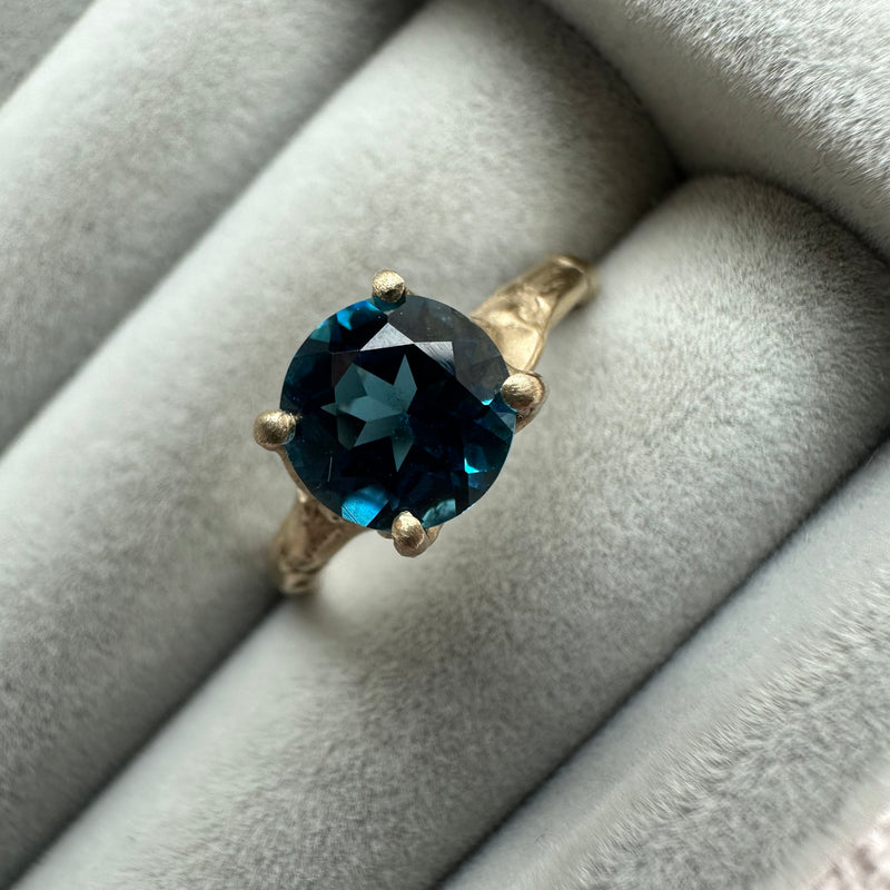 Cave 9ct Yellow Gold & London Blue Topaz Treasure Ring