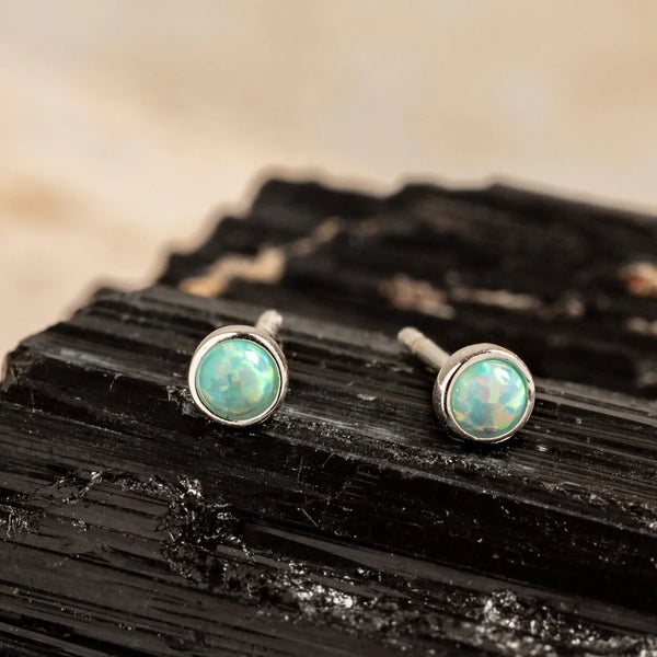 MOON YELLOW OPAL SILVER STUD EARRINGS