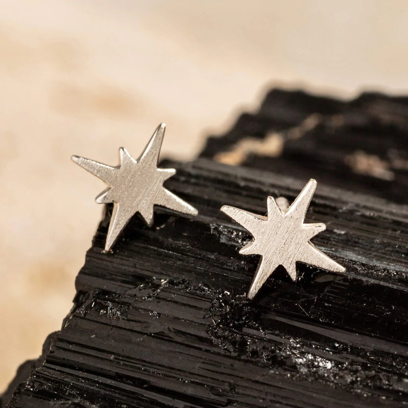 BRUSHED SILVER NORTH STAR STUD EARRINGS