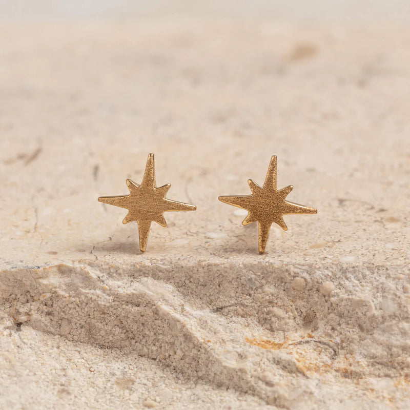 BRUSHED GOLD NORTH STAR STUD EARRINGS